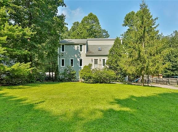 2nd image of 578 Westbrook Dr