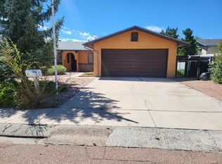 1905 Mountain View Dr, Gallup, NM 87301