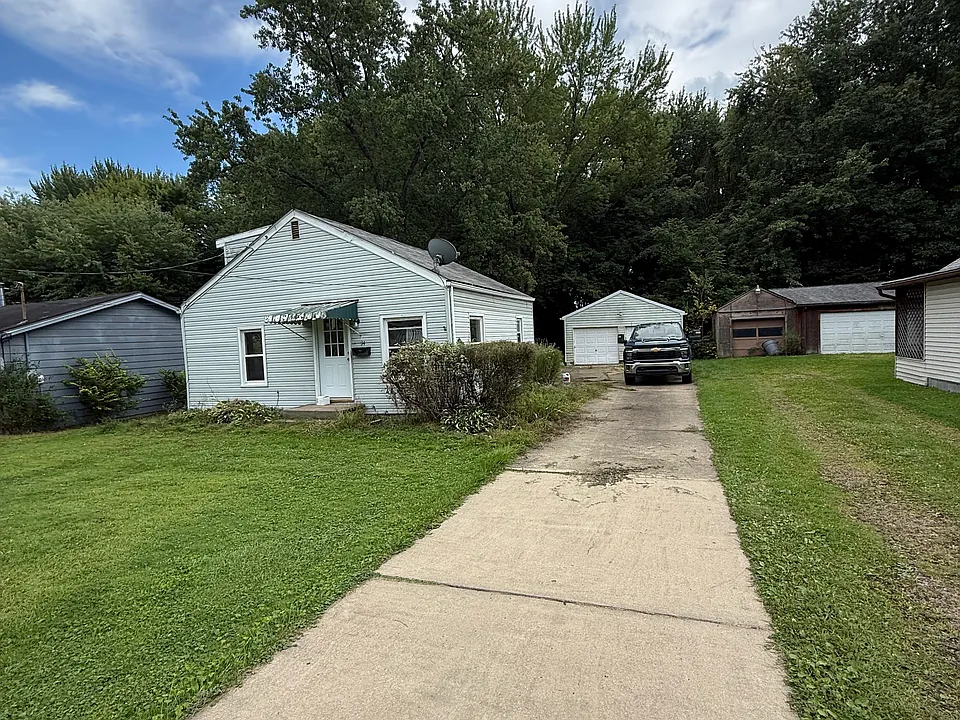 34 Saint John Ave