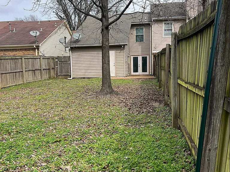 6765 Kirby Lawns Cv — Photo 16