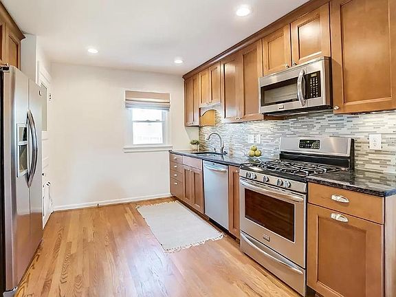 5th image of 7016 Palmetto St