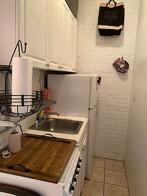 Rented by MAPT Residential LLC | media 19