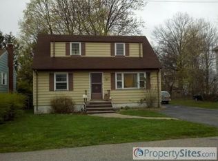 18 Meade St, Sewaren, NJ