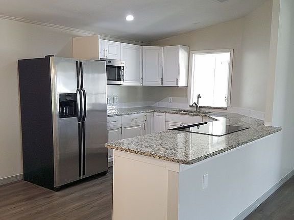 Ultra modern kitchen/granite
