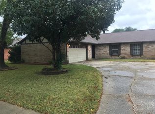 10018 Stonemont Rd, La Porte, TX 77571