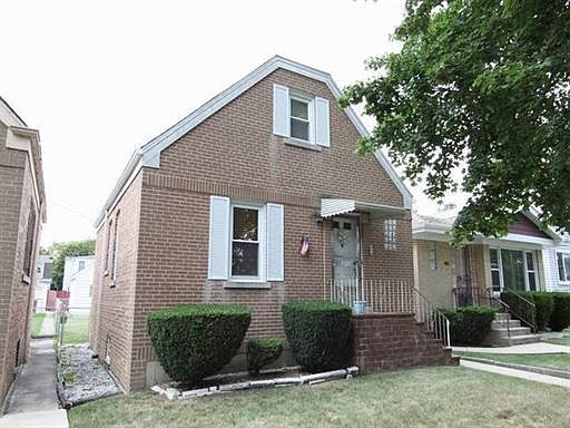 1st image of 3752 N Oconto Ave