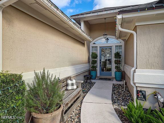 3rd image of 1522 HARBOUR CLUB Drive