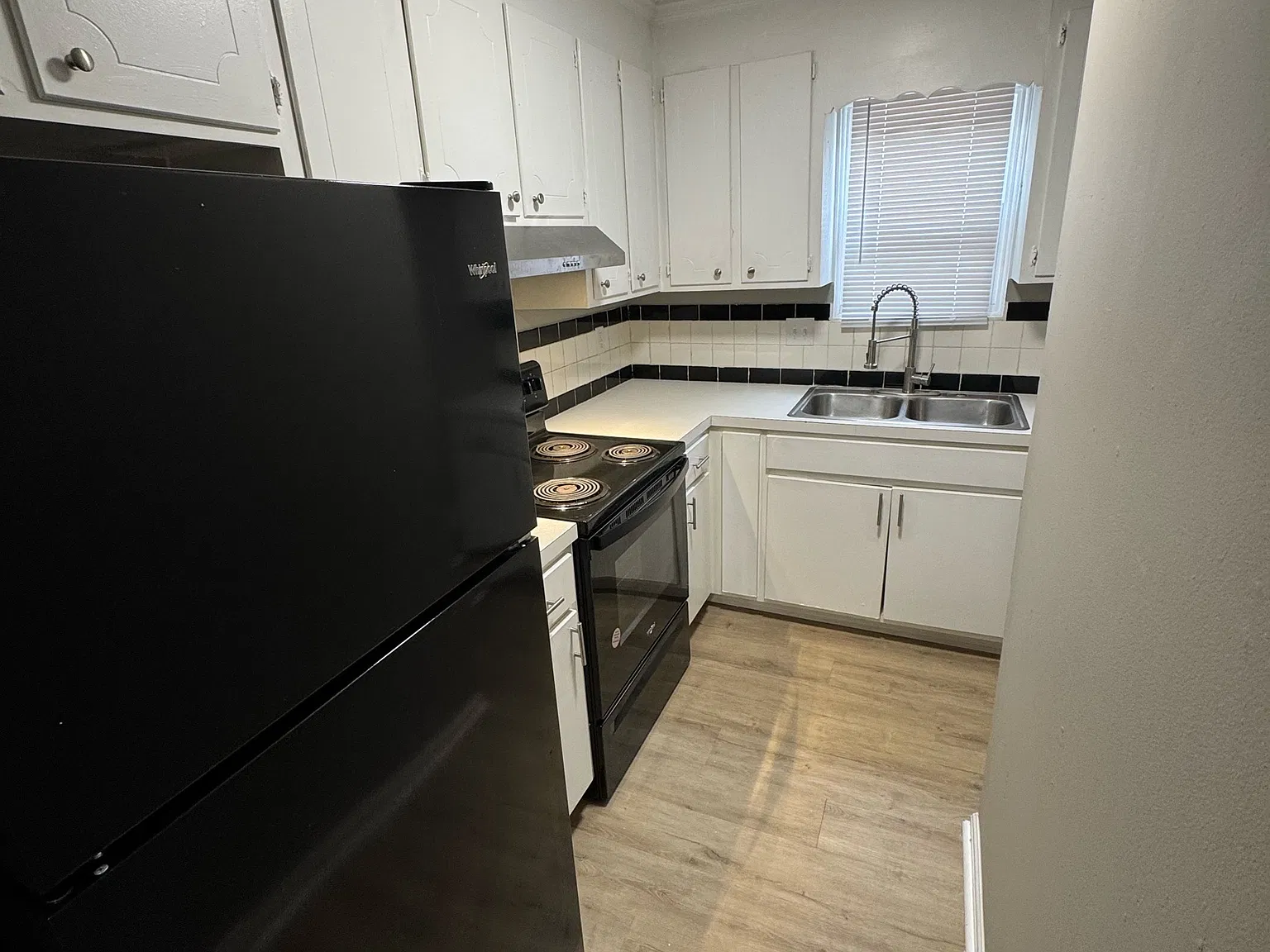 101 Aqua Ct — Photo 4