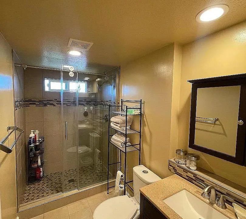 1st image of 104 Sunnyhills Dr