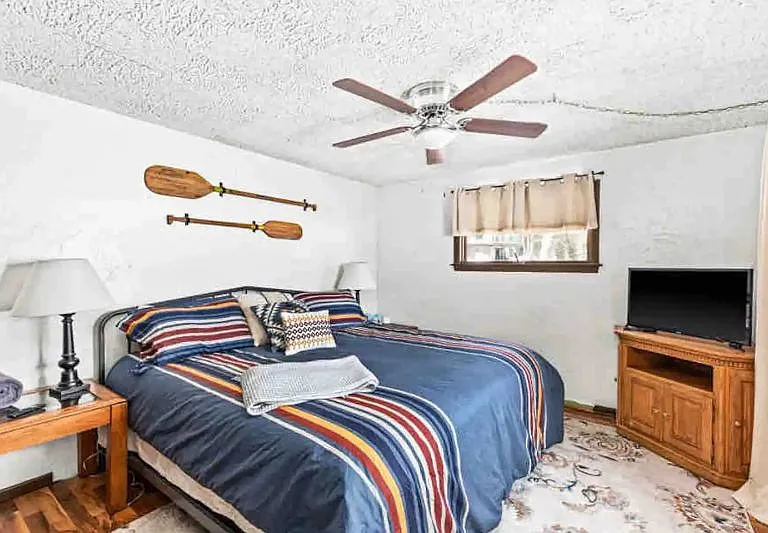 7590 Barrs Lake Rd — Photo 27