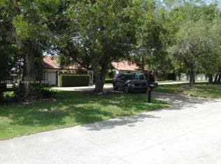 8240 SW 187th St, Cutler Bay, FL 33157