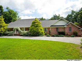 201 Mossbough Ln, Flat Rock, NC 28731