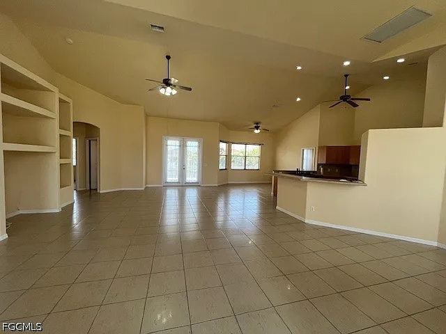 2026 SW 40th Ter — Photo 5