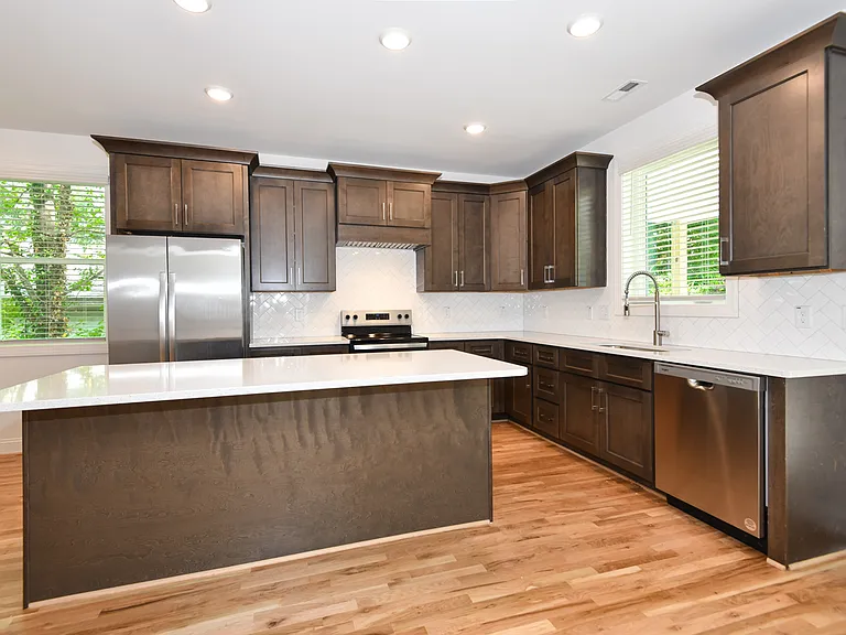 1739 Crest Rd — Photo 3