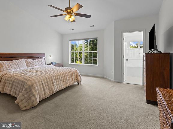 3rd image of 3803 Hayward Ct