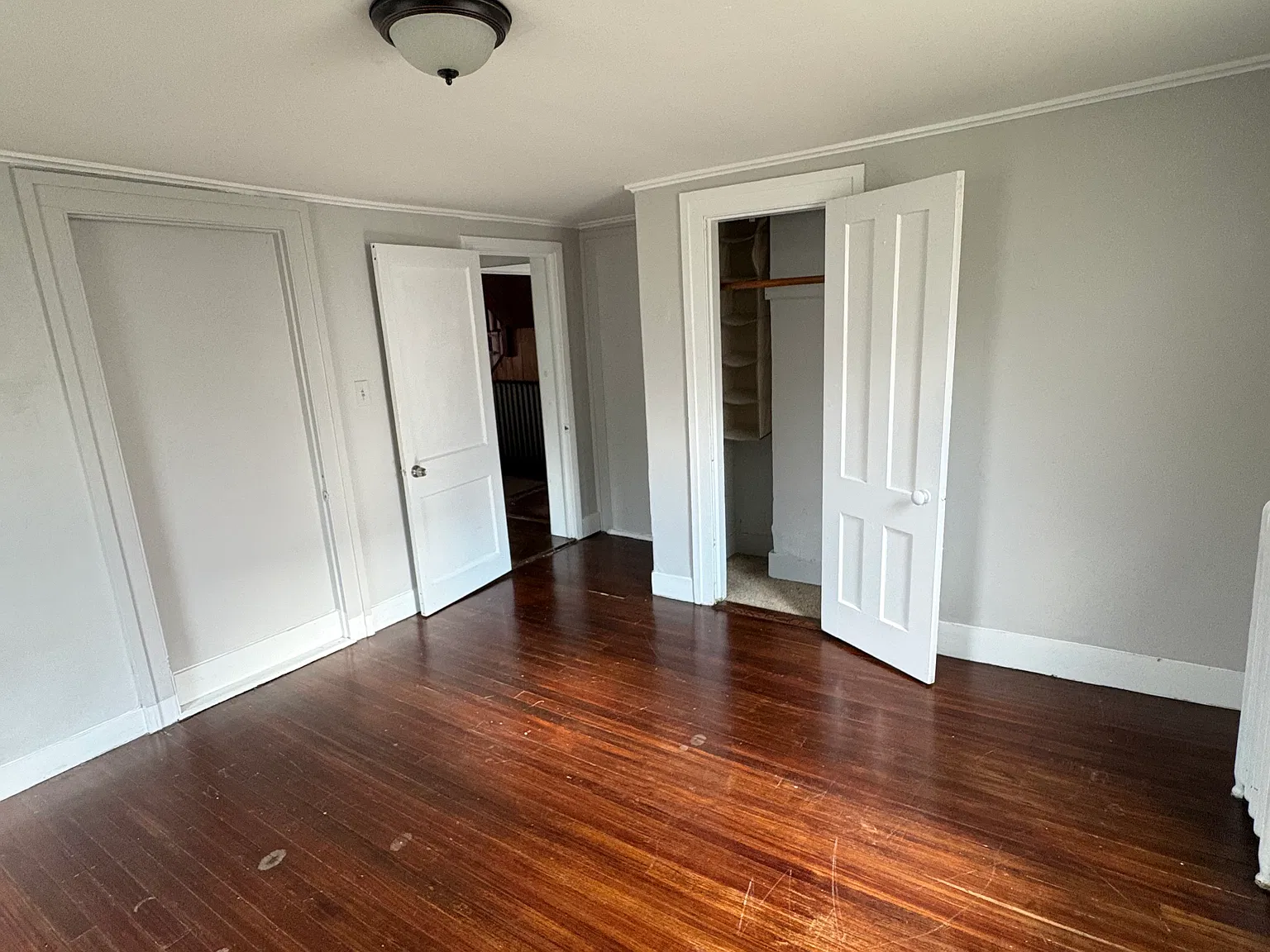 3 bed, 1300 sqft, $2,000 — Photo 2