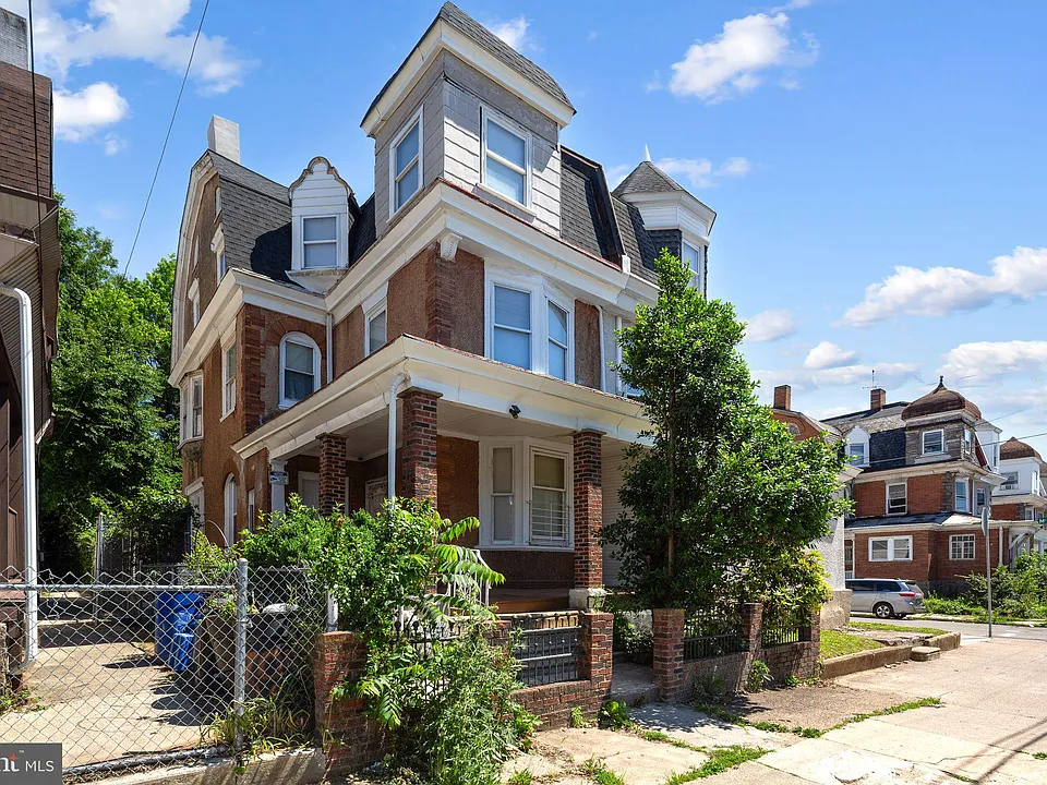 702 E Chelten Ave #3