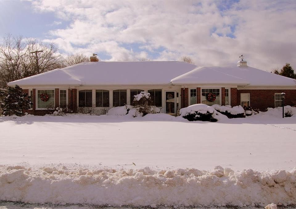 1st image of 3014 Brentwood Dr SE