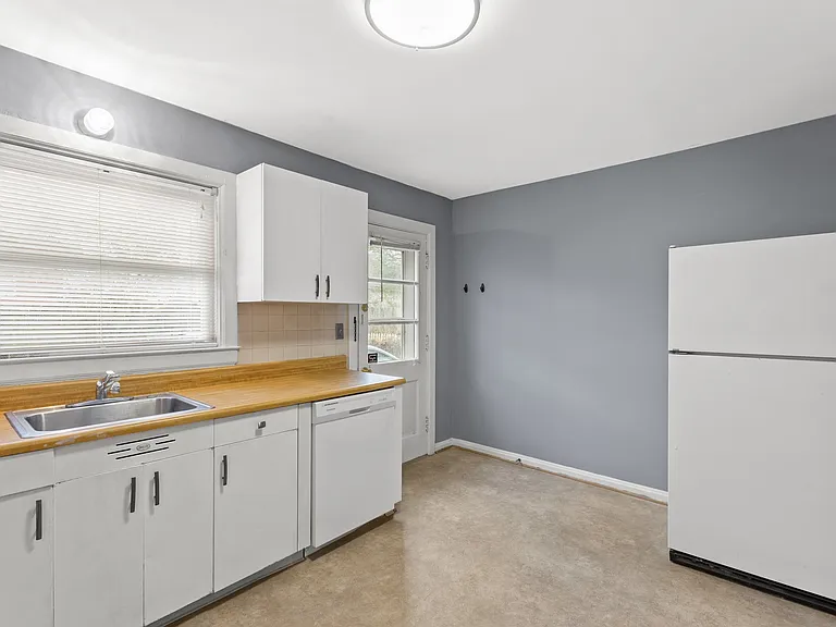 131 Lackawanna Rd #1/2 — Photo 11