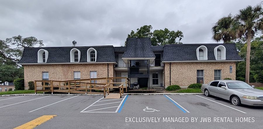1st image of 7201 Arlington Expy APT 86