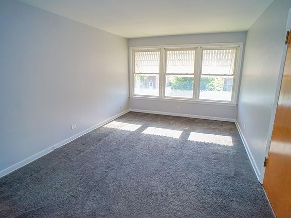 4th image of 9051 La Crosse Ave #2S