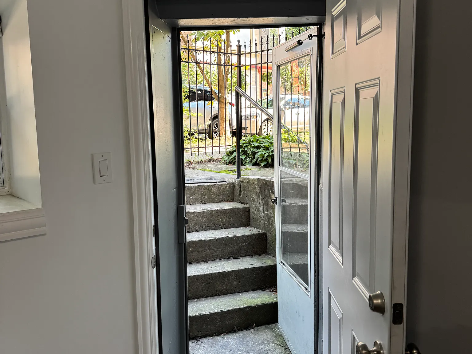 2 bed, 700 sqft, $1,995 — Photo 4