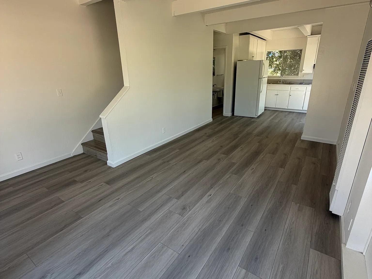 2 bed, 1.5 bath, 900 sqft, $3,500 — Photo 3
