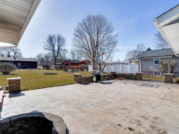 504 E Elmwood St, Arlington, MN 55307
