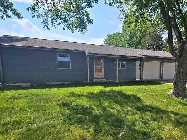 1215 190th St, Algona, IA 50511