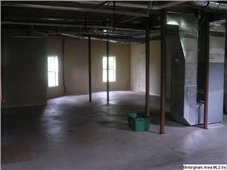 3rd image of 4006 Overlook Way