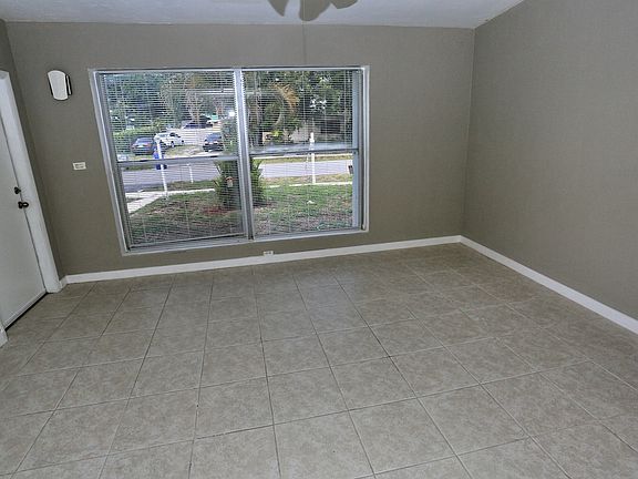 5th image of 1420 NE 40th Ct