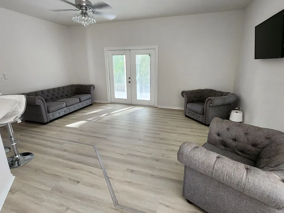 2512 Brookstone Dr