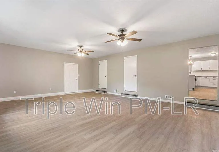 9914 Pinnacle Valley Rd — Photo 13