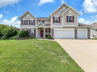 1117 Westlake Village Dr, Pacific, MO 63069