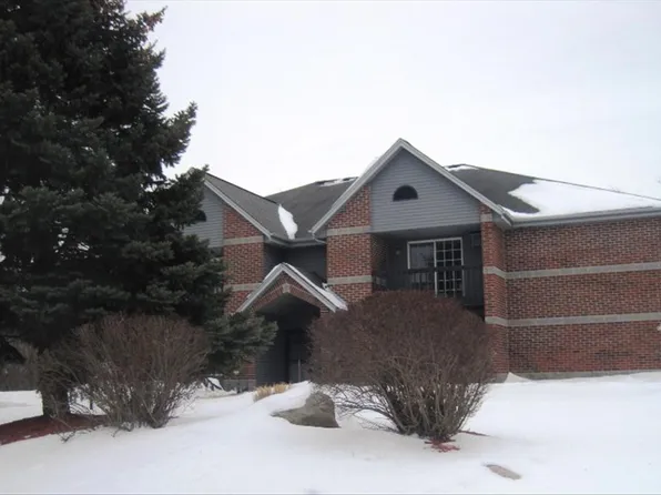 S75W16715 Jacob Ct, Muskego, WI 53150