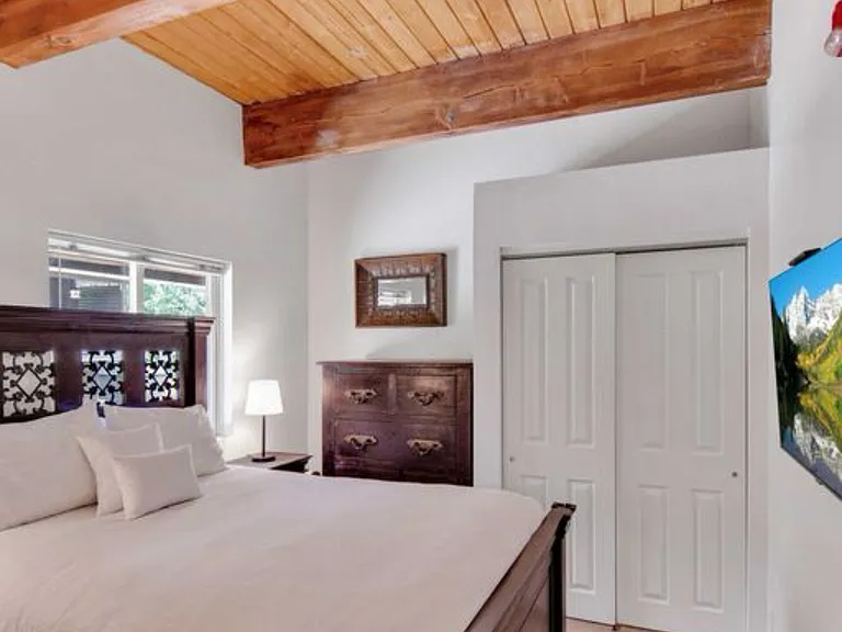 914 E Waters Ave #21 — Photo 4