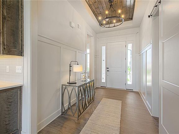 5th image of 17401 Crystal St