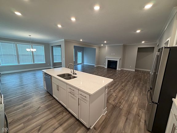 5th image of 19359 Michelle Ln