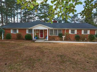 22 Pine Ridge Dr, Whispering Pines, NC 28327