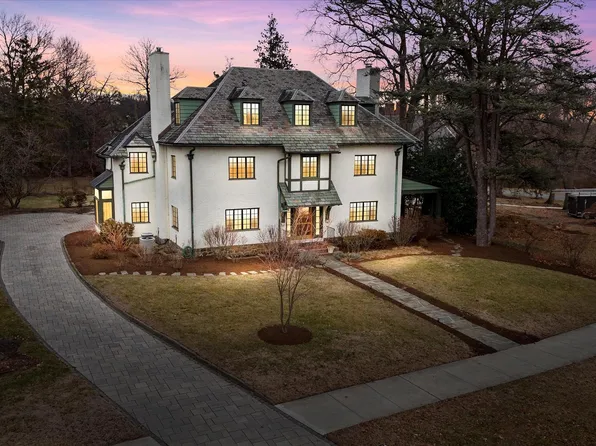 2003 Kentmere Pkwy, Wilmington, DE 19806