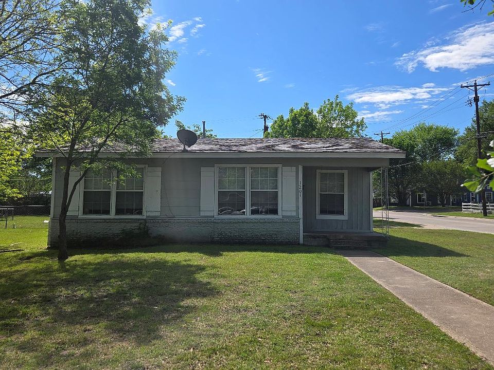 1st image of 1201 Bowie Dr