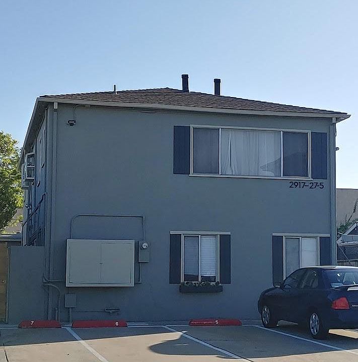 1st image of 2921 Ingelow St