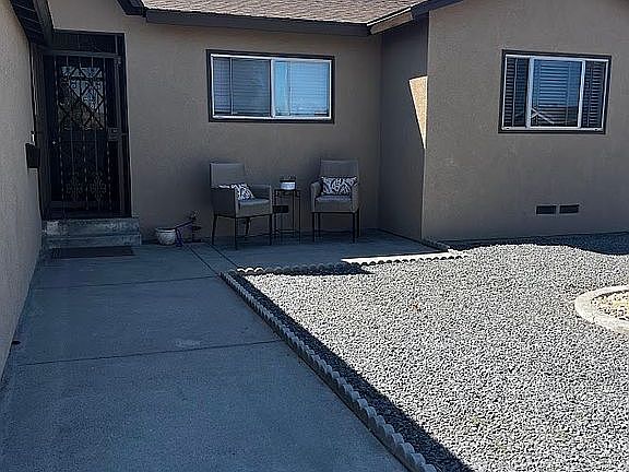 3rd image of 8701 Celestine Ave