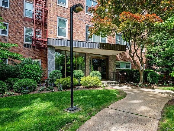 3rd image of 100 Dehaven Drive #512