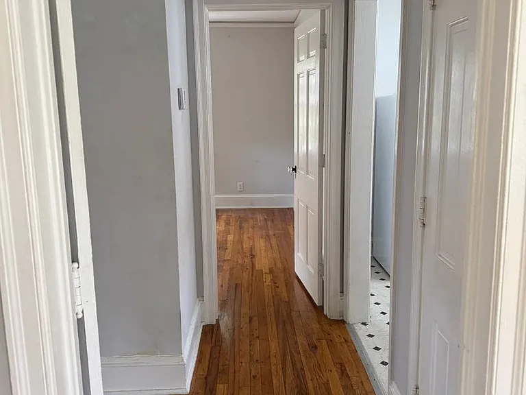 2028 Ridge Ave — Photo 10