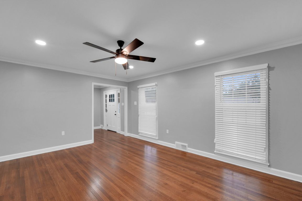 next background image