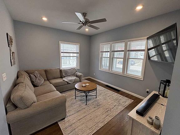 4th image of 1505 North Ave NE