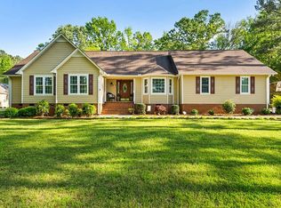 202 Pucketts Pointe Rd, Greenwood, SC 29649