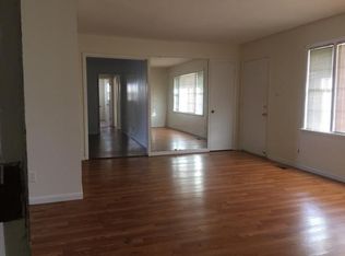 402 Botany Ct, Fayetteville, NC 28303