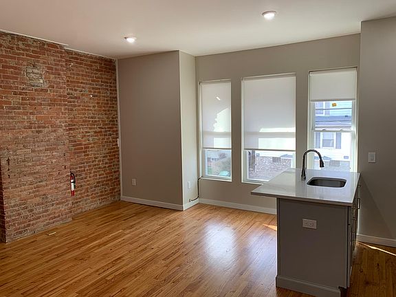 3rd image of 60 Linden Ave #2